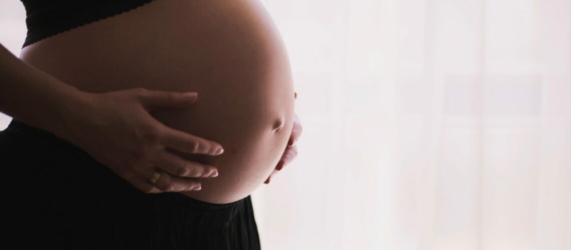 Pregnant woman's stomach